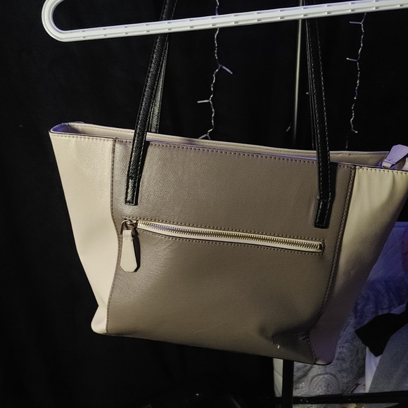 Guess Purse - Picture 3 of 5